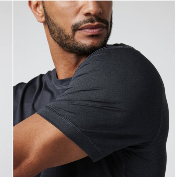 Vuori Black Tradewind Performance Tee 2.0 - Small - Picture 6 of 15